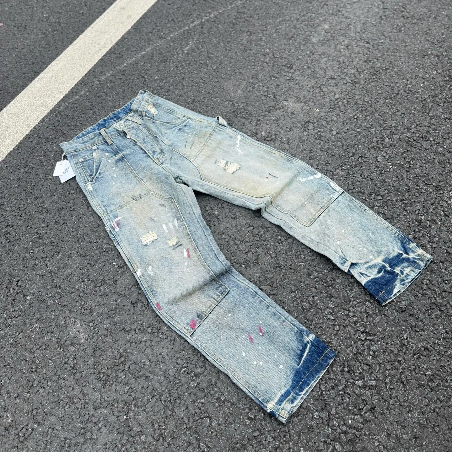 #8179 P260💰 GALLERY DEPT. Vintage splash-ink hole-cut logging, spray-dirty mud-dyed loose washed jeans - truly restore the ultimate texture of Vintage - original hardware accessories washed and other elevators, QR code analysis are all purchased from the original factory, high degree of restoration, you are welcome to compare with a certain product ~ - Three-dimensional version Loose and comfortable, not picky about the figure, tall and slim, factory Seiko, original quality control, same style for men and women, can be matched with couples, versatile recommendation Essential jeans for all seasons - sizes: 28 30 32 34 36
